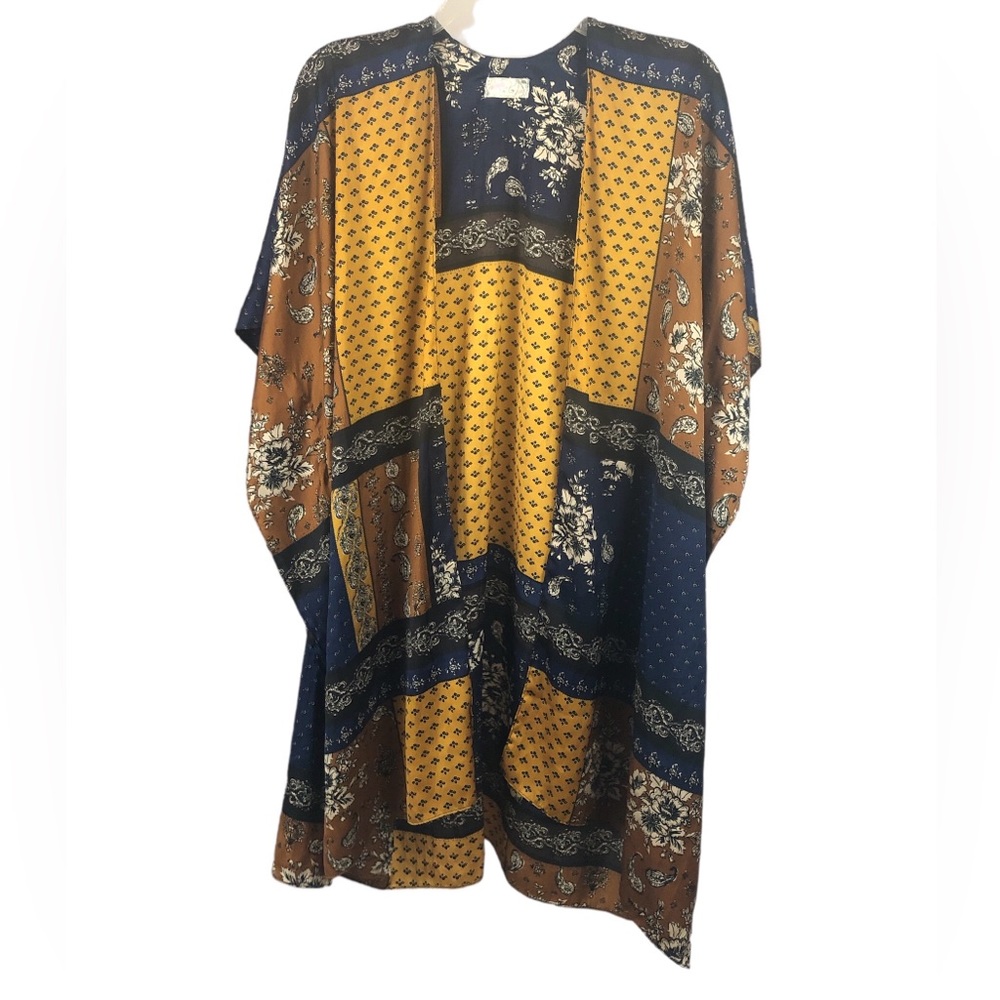 KIMONO - Women's Free People Mon Cheri Silky Patchwork Multicolored Kimono. OS